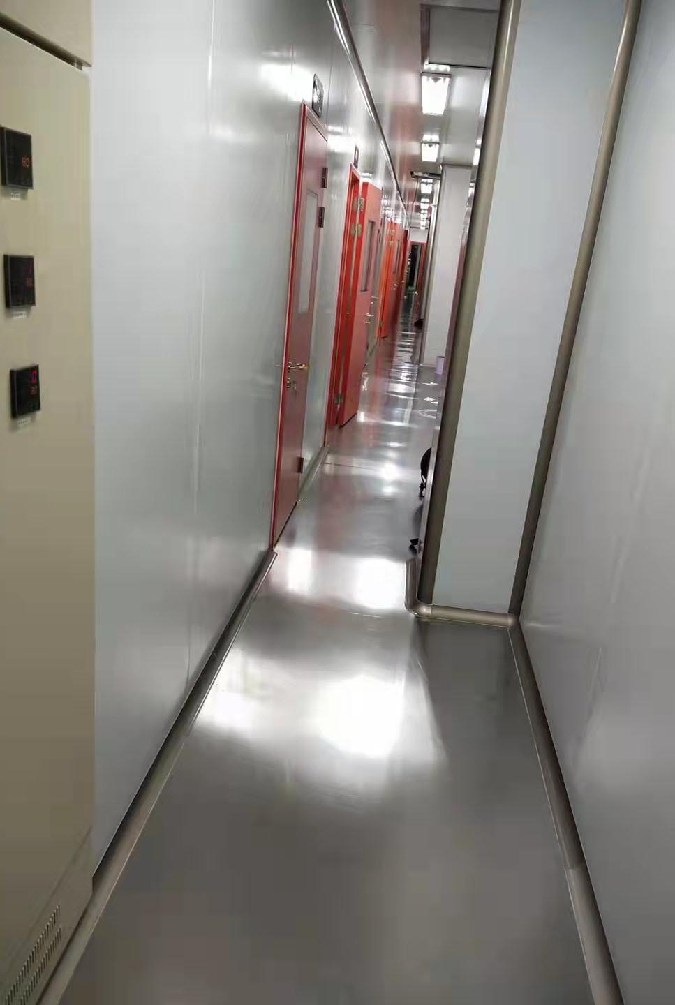 1646450729733612.jpg 無塵自動<a href='http://www.zzzhenxing.com/' target='_blank' title='噴漆設(shè)備' style='color:#eb2828'><strong>噴漆設(shè)備</strong></a>.jpg